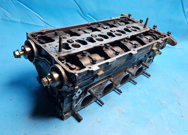 Головка двигуна MD349785 MITSUBISHI