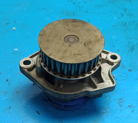 Насос охолоджуючої рідини VKPC81407 SKF