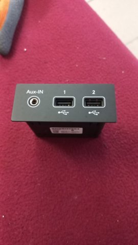 USB-розгалужувач 280231553R RENAULT