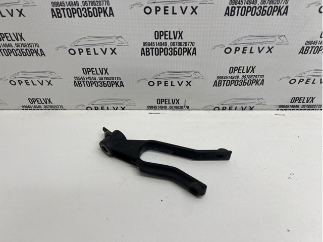 Подушка радіатора охолодження, верхня 13162131 GM