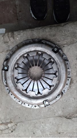 Зчеплення і комплектуючі 302054100R RENAULT