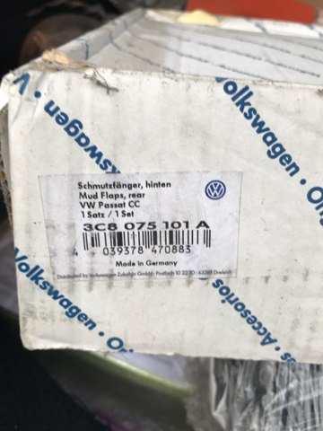 Бризковики задні, комплект Volkswagen Passat 358