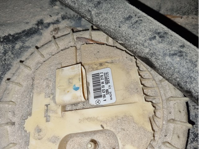 Модуль паливного насоса, з датчиком рівня палива A1644700394 MERCEDES