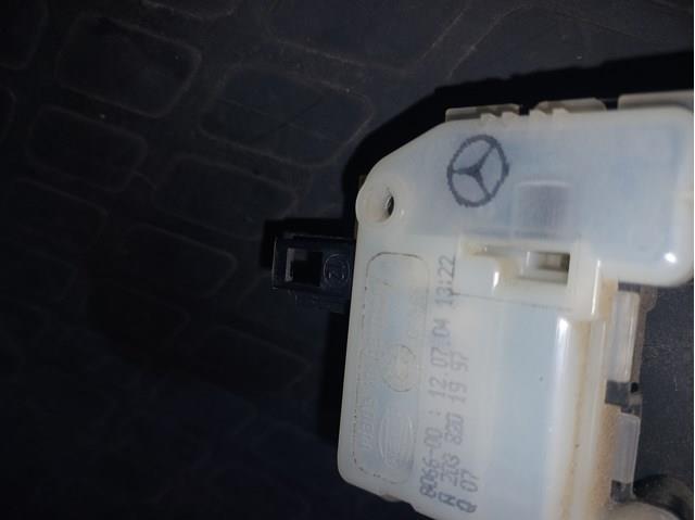 Замок відкривання лючка бензобаку A2038201997 MERCEDES