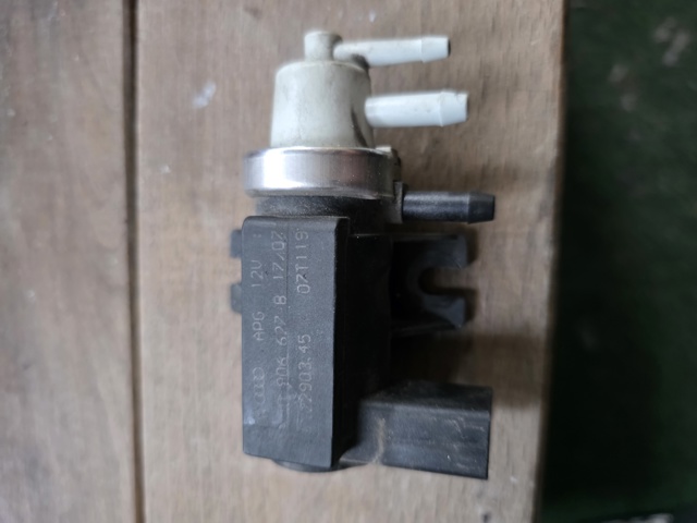 Клапан соленоїд регулювання заслонки EGR 1J0906627B VAG