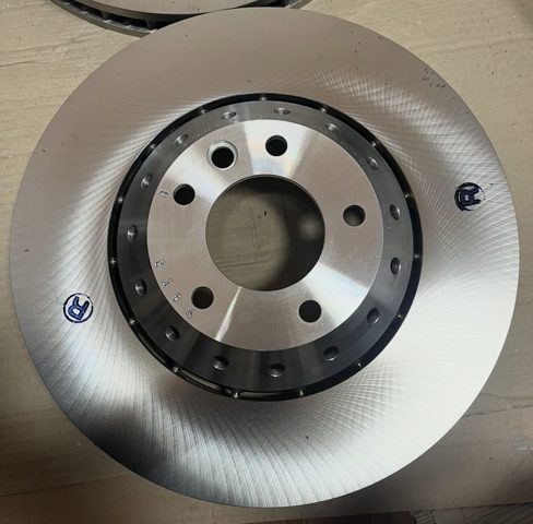 Диск переднього гальма 95835140450 PORSCHE
