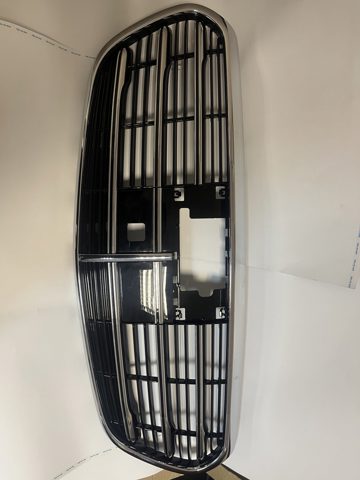 Решітка A22388041009040 MERCEDES