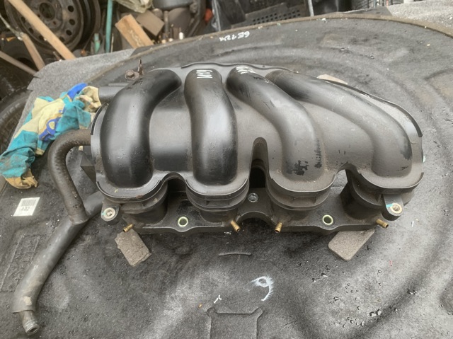 Колектор впускний 283112B550 HYUNDAI