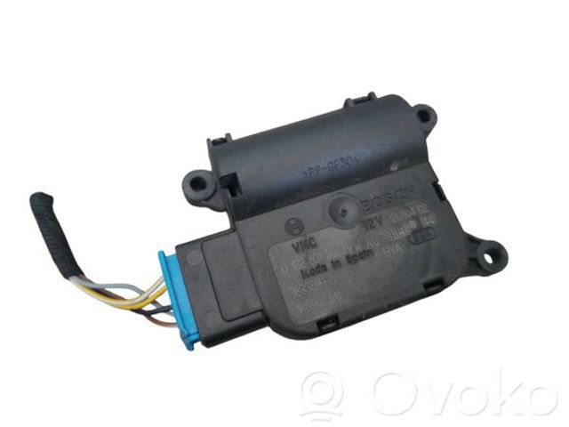 Двигун заслінки печі 0132801345 VAG
