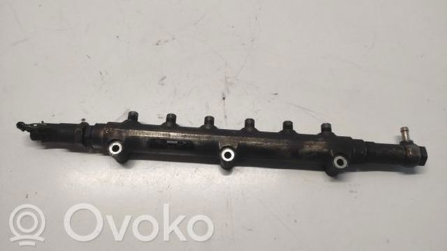 Рампа форсунок системи упорскування палива 0445215010 VOLVO