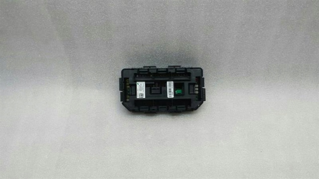 Блок управління комфорту 10681810 BMW