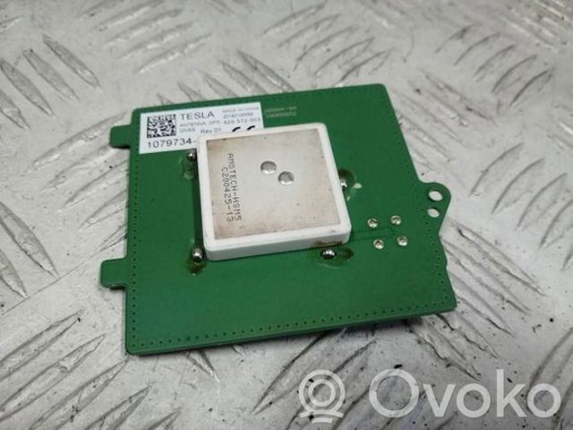 Антена GPS 107973400C TESLA