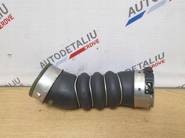 Шланг/патрубок інтеркуллера 11617807985 BMW