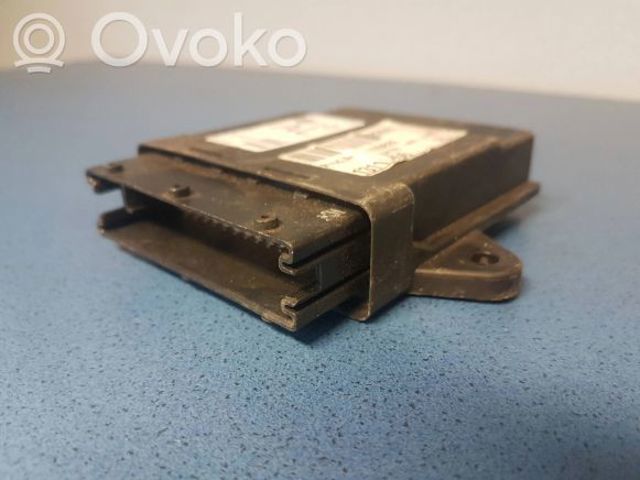 Блок керування центральним замком 13111456 OPEL