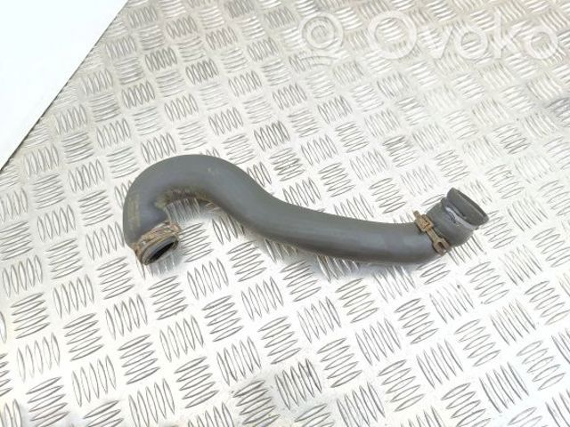 Патрубок системи охолодження 13126580 OPEL
