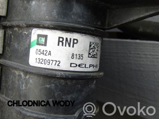 Радіатор охолодження двигуна 13209772 OPEL
