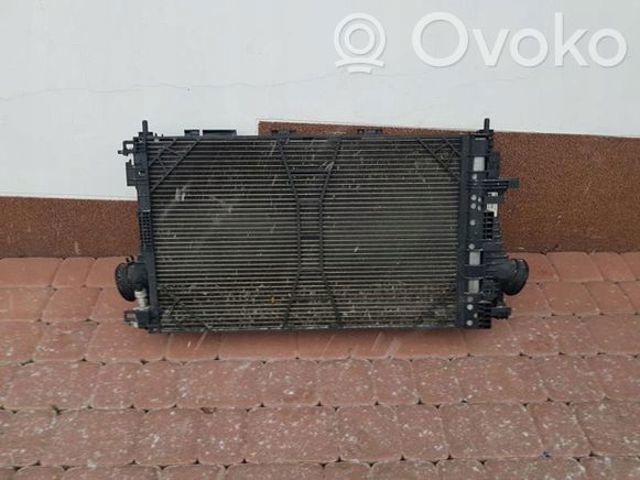 Радіатор охолодження 13241723 OPEL