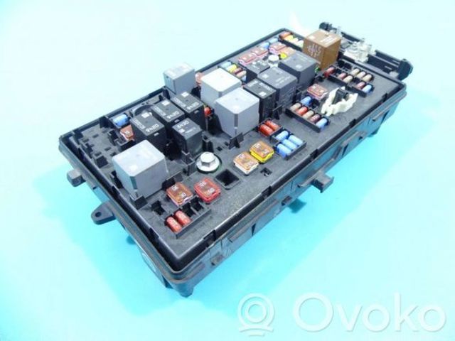 Монтажний блок 13255300 OPEL