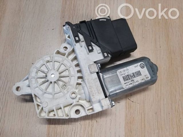 Моторчик склопідйомника двері задніх, лівих 1K0959703AG VAG