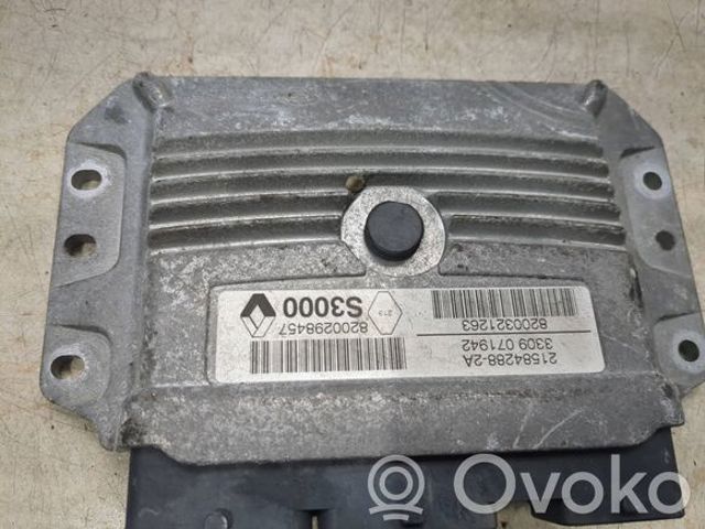 Модуль управління двигуном 215842882A RENAULT