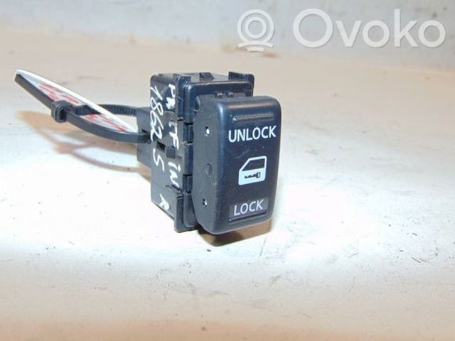 Кнопка блокування замка дверей 25210EB300 NISSAN