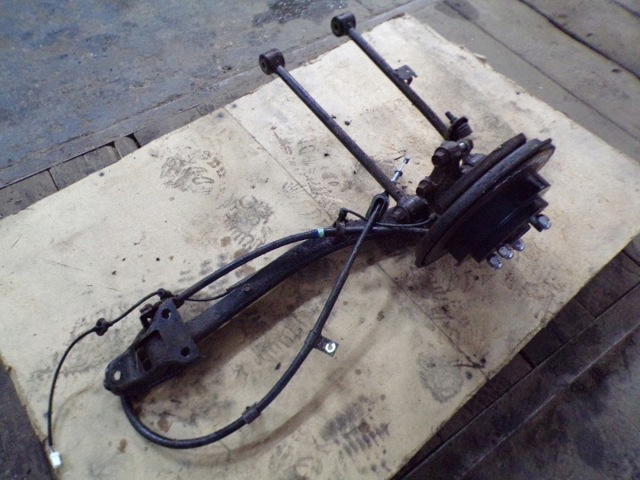 Цапфа поворотного кулака 28419FE011 SUBARU