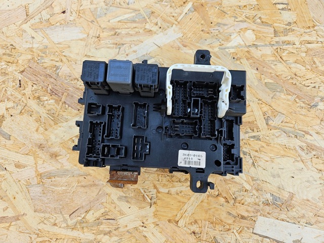 Коробка запобіжників 285510X804 NISSAN