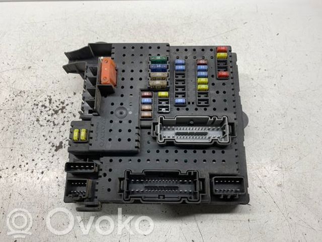 Блок запобіжників задній, салонний 30728512 VOLVO