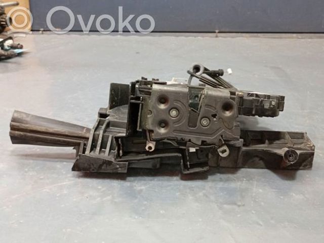Замок водійських дверей 31253657 VOLVO