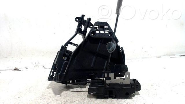 Замок водійських дверей 31440389 VOLVO