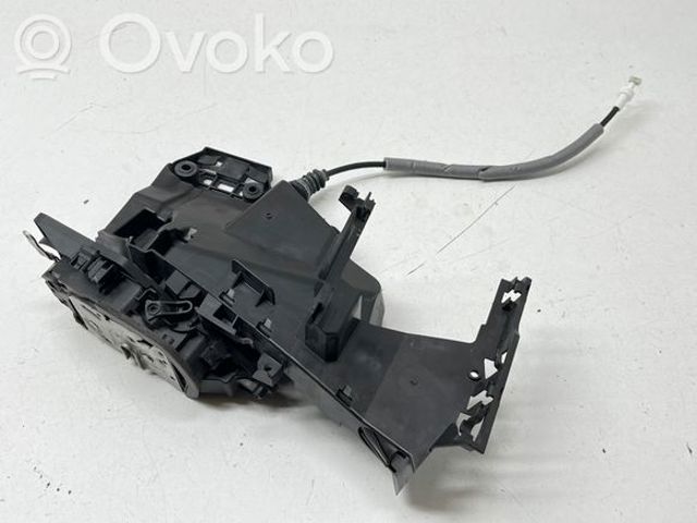 Замок дверей водія 31440997 VOLVO
