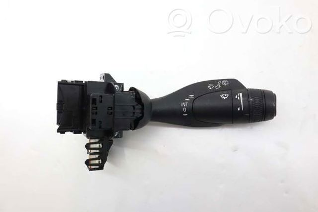 Перемикач підрульовий 32266885 VOLVO