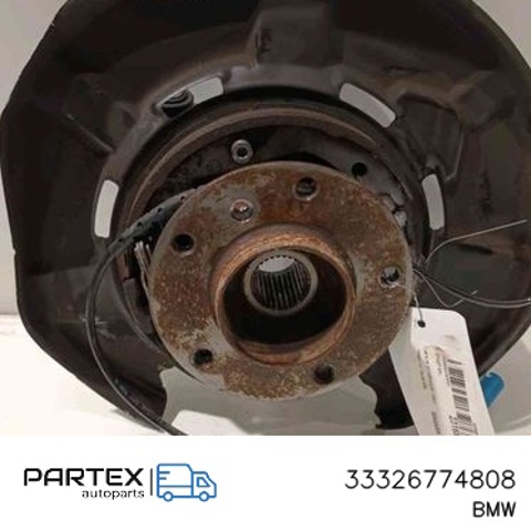 Цапфа поворотна права 33326774808 BMW