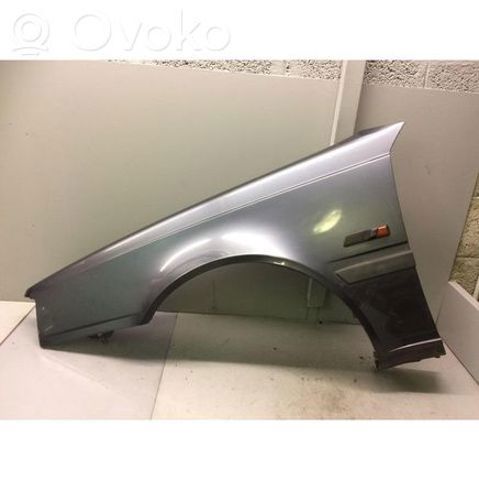 Переднє ліве крило 3343278 VOLVO