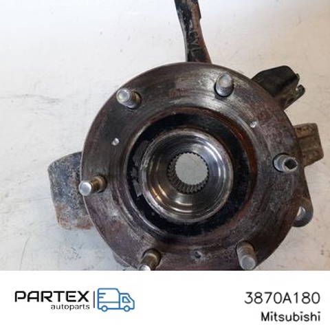 Цапфа поворотна ліва 3870A180 MITSUBISHI