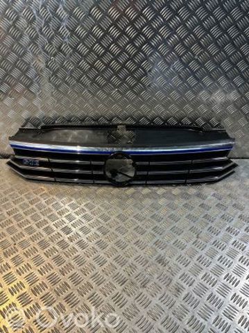 Решітка радіатора 3G0853653B VAG