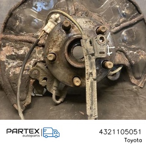 Цапфа поворотна права 4321105051 TOYOTA
