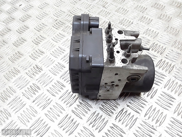 Блок АБС гідравлічний 4454042040 TOYOTA