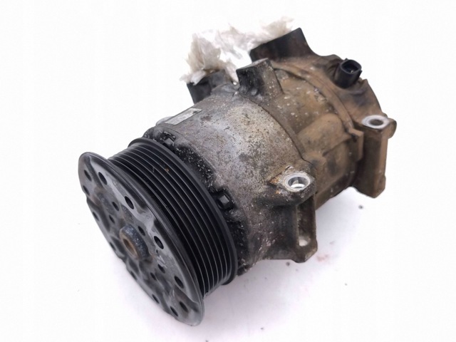 Компресор кліматичної установки 4472601297 TOYOTA