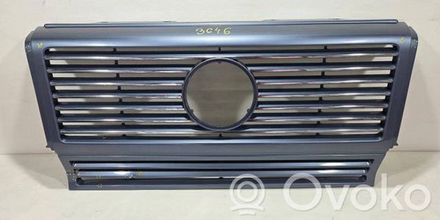 Решітка радіатора 4638880015 MERCEDES