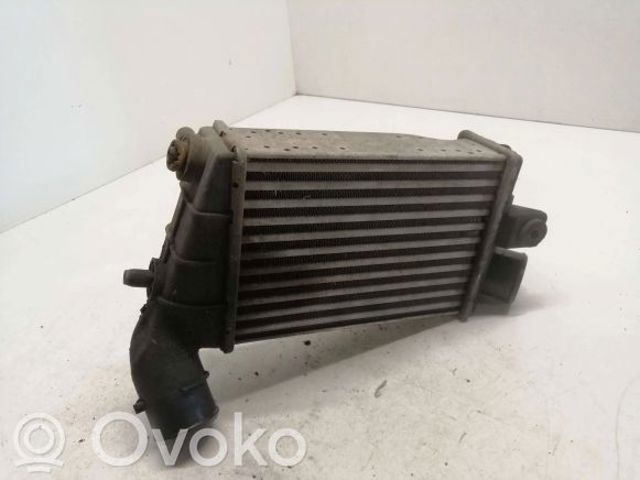 Охолоджувач наддувочного повітря 46744880 FIAT