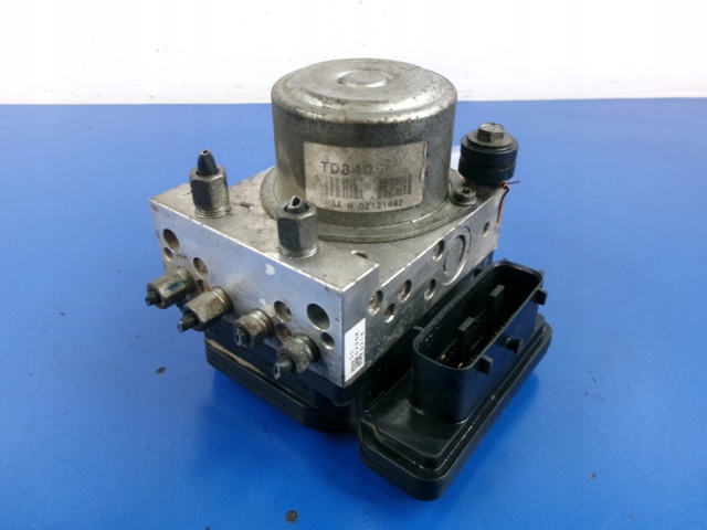 Блок АБС гідравлічний 476601KD0A NISSAN