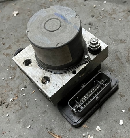 Блок АБС гідравлічний 476604029R RENAULT