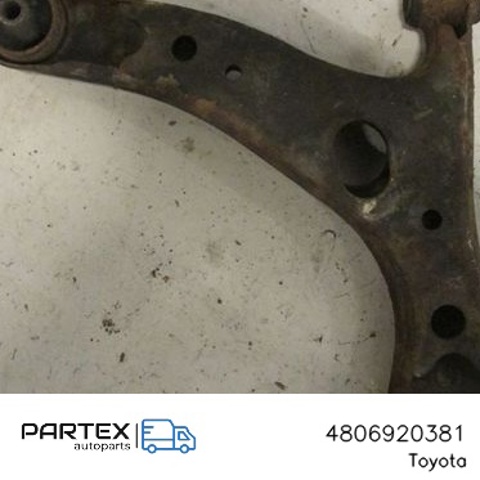 Важіль передній лівий 4806920381 TOYOTA