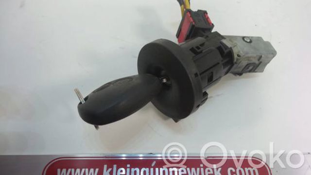 Замок запалювання 487009602R RENAULT