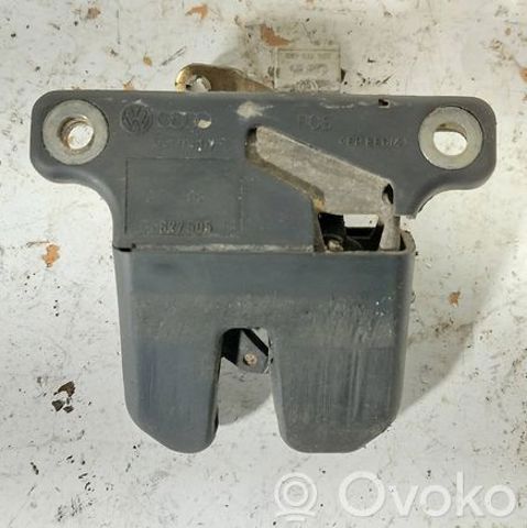 Замок кришки багажника/задньої  3/5-ї двері, задній 4B5827505B VAG