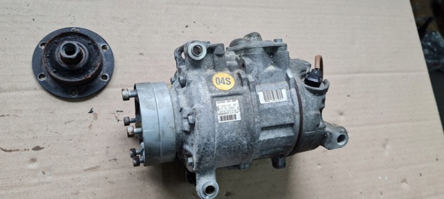 Компресор кондиціонера 4G0260805F VAG