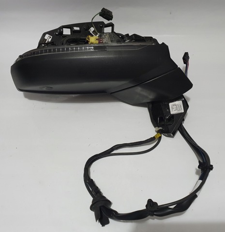 Дзеркальний елемент правий 4M0857536B VAG