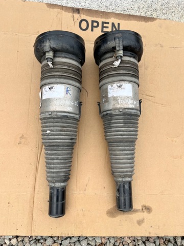 Амортизатори передні 4M4616039M VAG