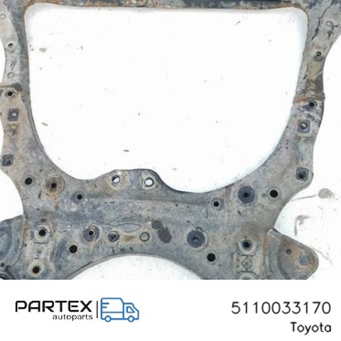 Передня балка 5110033170 TOYOTA